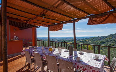 Francesco: Himmel, Möbel, Stuhl, Tabelle, Schatten, Holz, Freizeit, Baum, Landschaft, Gartenmöbel