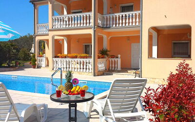 Delphin 644.2: Eigentum, Gebäude, Haus, Grundeigentum, Zuhause, Villa, Estate, Urlaub, Möbel, Terrasse