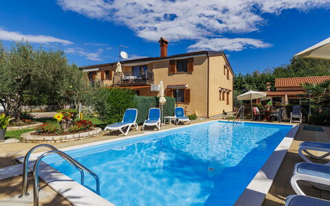 Poreč 649: Schwimmbad, Resort, Gartenmöbel, Regenschirm, Freizeit, Sonnenliege, Eco Hotel, Stuhl, Hazienda, Hotel