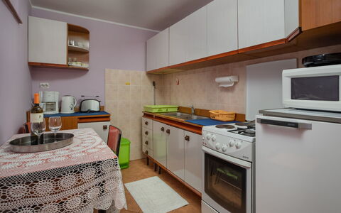 Poreč Kaštelir 655: Eigentum, Zimmer, Countertop, Küche, Möbel, Cabinetry, Herd, Major Appliance, Gebäude, Interior Design
