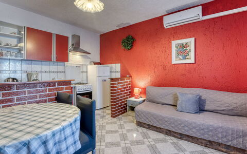 Senj 631: Möbel, Flooring, Fussboden, Interior Design, Wohnung, Zimmer, Decke, Stuhl, Wohnzimmer