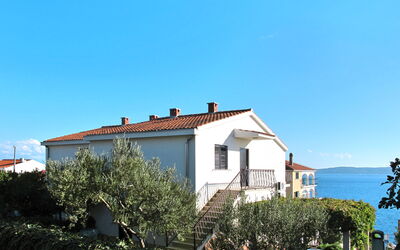Trogir 668: Haus, Eigentum, Zuhause, Gebäude, Grundeigentum, Himmel, Hütte, Dach, Villa, Die Architektur