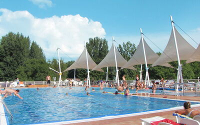 Balatonfured 603: Wasser, Himmel, Wolke, Schwimmbad, Freizeit, Baum, Erholung, Spass, Ferienort