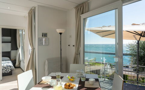 San Lorenzo al Mare 640: Zimmer, Eigentum, Interior Design, Gebäude, Haus, Möbel, Tabelle, Zuhause, Grundeigentum, Wohnzimmer