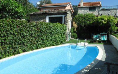 Dolcedo 665: Eigentum, Schwimmbad, Haus, Gebäude, Grundeigentum, Urlaub, Wasser, Villa, Freizeit, Wohngebiet