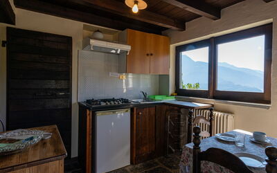 Arte e Cucina 720.2: Zimmer, Eigentum, Gebäude, Möbel, Haus, Interior Design, Grundeigentum, Zuhause, Cabinetry, Küche