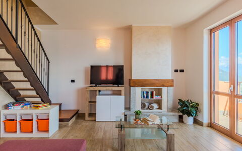 Gera Lario 693: Möbel, Interior Design, Flooring, Fussboden, Holz, Zimmer, Decke, Wohnung, Wohnzimmer, Beleuchtung