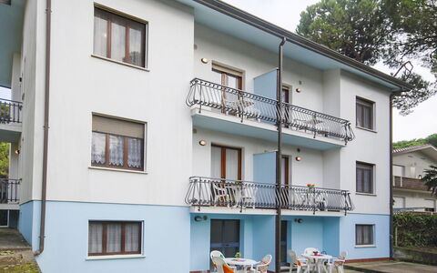 Tiziano: Eigentum, Haus, Gebäude, Wohngebiet, Grundeigentum, Die Architektur, Zuhause, Wohnung, Fassade, Balkon