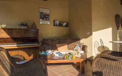 Valle Dorata (Mvc253) 627.7: Zimmer, Eigentum, Möbel, Wohnzimmer, Interior Design, Gebäude, Haus, Kamin, Fussboden, Tabelle
