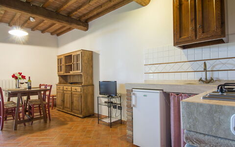 Cecina 609: Eigentum, Zimmer, Gebäude, Fussboden, Möbel, Küche, Countertop, Haus, Interior Design, Decke