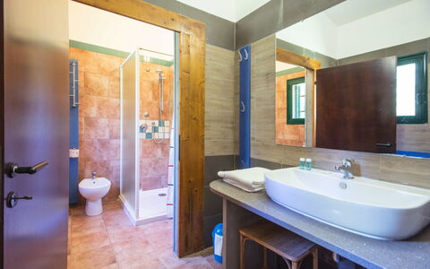 Guardistallo 639: Badezimmer, Zimmer, Eigentum, Gebäude, Interior Design, Haus, Grundeigentum, Die Architektur, Wand, Fussboden