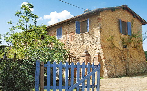 Monteriggioni 602: Eigentum, Haus, Blau, Himmel, Zuhause, Grundeigentum, Nachbarschaft, Wand, Wohngebiet, Gebäude