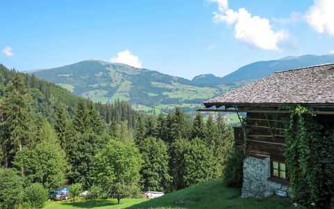 Alte Sahnealm: Bergforms, Berg, Hochland, Natur, Natürliche Landschaft, Gebirge, Bergstation, Wildnis, Grün, Himmel