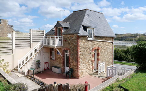 Saint Cast le Guildo 649: Eigentum, Haus, Gebäude, Hütte, Dach, Zuhause, Wohngebiet, Die Architektur, Grundeigentum, Ländliches Gebiet