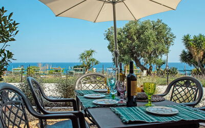 San Lorenzo al Mare 645: Regenschirm, Eigentum, Tabelle, Möbel, Terrasse, Tisch Im Freien, Zimmer, Grundeigentum, Schatten, Freizeit