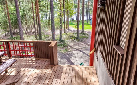 Hiisiranta E4: Holz, Hütte, Blockhaus, Wald, Schuppen, Gartenbauten, Lärche, Wald, Holzbeize