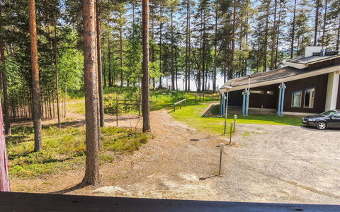 Hiisiranta E4: Holz, Hütte, Blockhaus, Wald, Schuppen, Gartenbauten, Lärche, Wald, Holzbeize