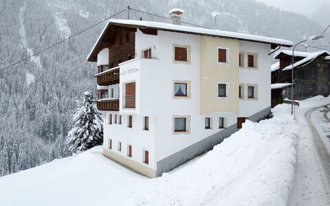 Kappl 792: Gebäude, Fenster, Eigentum, Schnee, Berg, Haus, Steigung, Himmel, Einfrieren, Baum