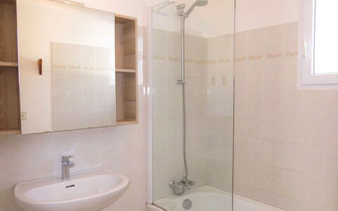 Les Hippocampes: Armatur, Eigentum, Sinken, Zapfhahn, Duschkopf, Dusche, Badezimmer, Badewanne, Interior Design