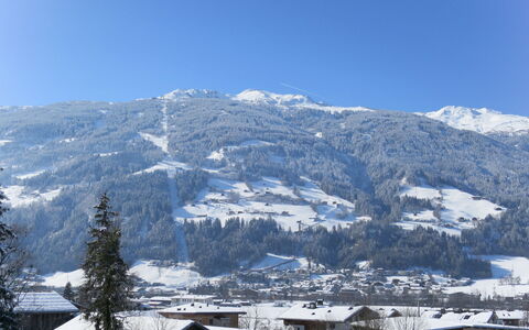 Gruber: Bergforms, Berg, Gebirge, Bergstation, Winter, Schnee, Himmel, Bergdorf, Alpen, \Stadt