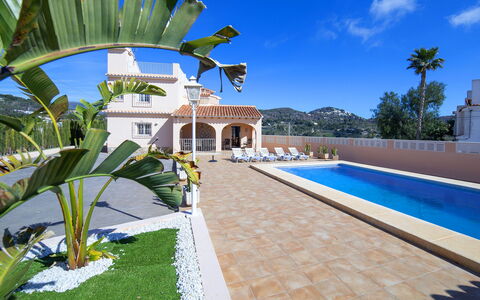 Enrique: Wohngebiet, Schwimmbad, Resort, Estate, Schatten, Hazienda, Balkon, Villa, Freizeit
