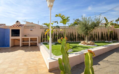 Enrique: Blumentopf, Garten, Schatten, Landscaping, Fliese, Hof, Hazienda, Zimmerpflanze, Eco Hotel