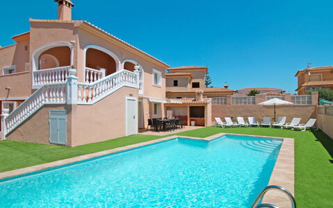 Magia: Eigentum, Gebäude, Grundeigentum, Schwimmbad, Haus, Estate, Villa, Zuhause, Wohngebiet, Villa