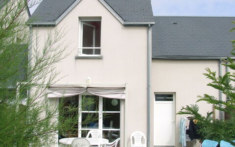 Oscar: Haus, Eigentum, Zuhause, Abstellgleis, Gebäude, Grundeigentum, Hütte, Wohngebiet, Fassade, Fenster