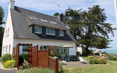 Ker Svea: Haus, Eigentum, Zuhause, Wohngebiet, Grundeigentum, Gebäude, Hütte, Dach, Nachbarschaft, Baum