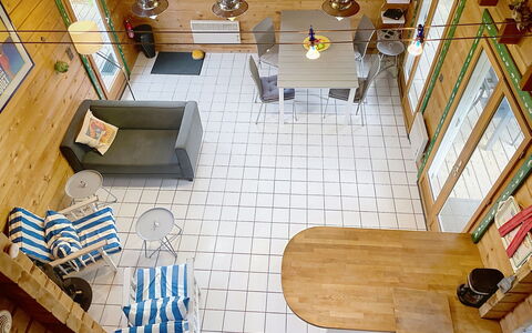 L'Escouarte: Holz, Möbel, Fussboden, Flooring, Interior Design, Stuhl, Couch, Wohnzimmer, Zimmer, Decke