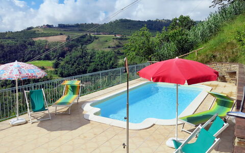 La Rovere: Schwimmbad, Eigentum, Freizeit, Urlaub, Himmel, Resort, Haus, Grundeigentum, Sommer, Tourismus