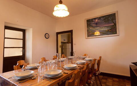 Carolina: Esszimmer, Zimmer, Eigentum, Tabelle, Möbel, Interior Design, Gebäude, Decke, Grundeigentum, Fussboden