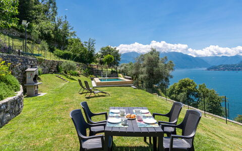 Lacum Lux Resort: Himmel, Berg, Daytime, Gebäude, Pflanze, Natürliche Landschaft, Haus, Vegetation, Hochland, Baum