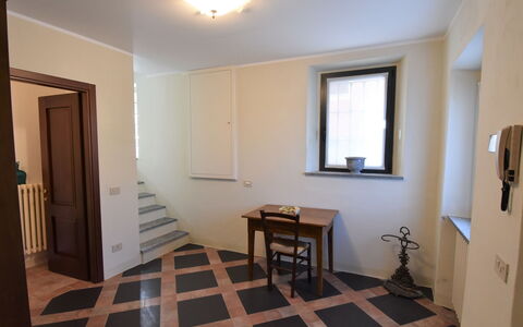 La Corte Bricca (Casa Padronale): Zimmer, Eigentum, Fussboden, Gebäude, Hartholz, Möbel, Interior Design, Decke, Haus, Wand