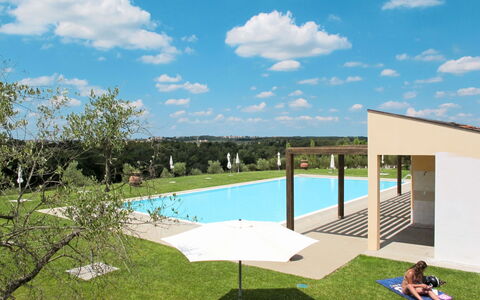 Casa Fitzy: Wolke, Himmel, Gebäude, Eigentum, Pflanze, Schwimmbad, Schatten, Grundstueck, Gartenmöbel, Haus