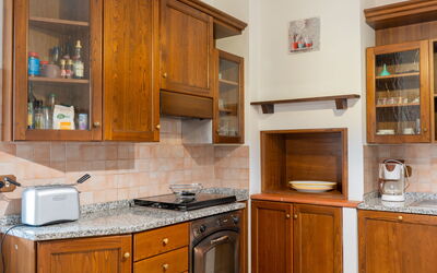 Rosalba Bacara 618.4: Cabinetry, Countertop, Möbel, Eigentum, Küchengerät, Küche, Gebäude, Haushaltsgerät, Regal, Holz