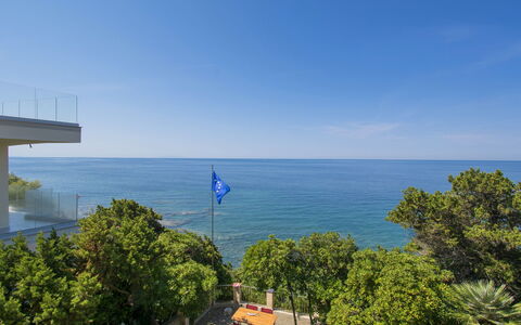 Tamerici: Himmel, Vegetation, Meer, Eigentum, Horizont, Ozean, Baum, Wolke, Grundeigentum, Urlaub