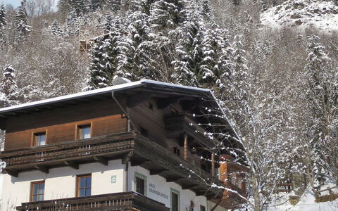 Kammerlander: Schnee, Winter, Einfrieren, Haus, Himmel, Baum, Zuhause, Berg, Die Architektur, Gebäude
