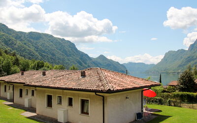 Lago D'Idro 649: Bergforms, Berg, Eigentum, Gebirge, Bergstation, Hochland, Haus, Dach, Himmel, Ländliches Gebiet