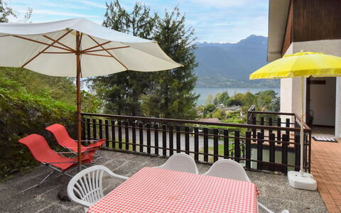 Villa Martinelli: Himmel, Wolke, Tabelle, Möbel, Eigentum, Pflanze, Gebäude, Regenschirm, Schatten, Gartenmöbel