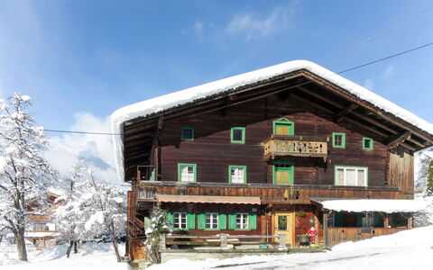 Geislerhütte: Schnee, Eigentum, Haus, Winter, Gebäude, Zuhause, Die Architektur, Grundeigentum, Berg, Ländliches Gebiet