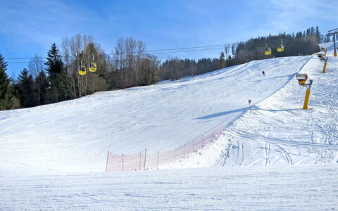Margit: Himmel, Schnee, Berg, Baum, Steigung, Wolke, Wintersport, Terrain, Glazialmorphologie, Einfrieren