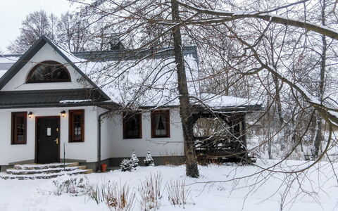 Zatylówka Dom Na Wyspie: Schnee, Zuhause, Winter, Haus, Eigentum, Baum, Hütte, Dach, Gebäude, Einfrieren