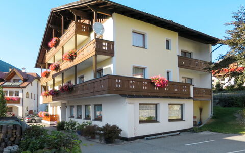 St Valentin San Valentino 619: Gebäude, Eigentum, Haus, Grundeigentum, Wohngebiet, Wohnung, Zuhause, Die Architektur, Hotel, Fassade