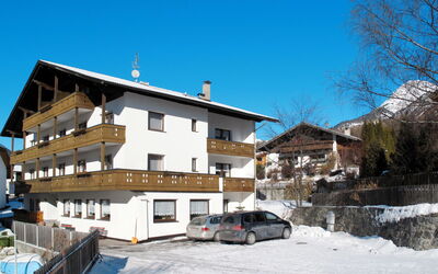 St Valentin San Valentino 619: Schnee, Winter, Eigentum, Haus, Himmel, \Stadt, Gebäude, Nachbarschaft, Zuhause, Wohngebiet