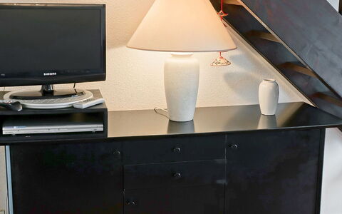 Lacanau 900: Möbel, Zimmer, Eigentum, Tabelle, Interior Design, Fussboden, Schreibtisch, Materialeigenschaft, Flooring, Zuhause