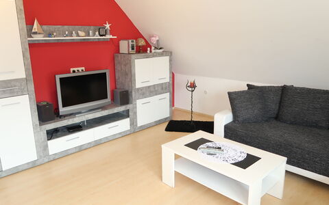 Hooksiel 607: Couch, Eigentum, Holz, Interior Design, Flooring, Rechteck, Tabelle, Komfort, Fussboden, Studio Couch