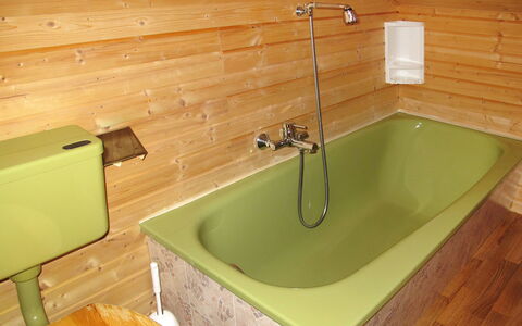 Schöser: Sinken, Grün, Eigentum, Armatur, Badezimmer, Countertop, Wand, Zimmer, Zapfhahn, Gelb