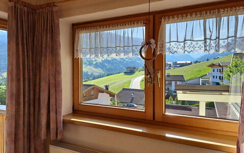 Ragusa: Gebäude, Fenster, Eigentum, Holz, Schatten, Pflanze, Textil, Interior Design, Die Architektur, Haus