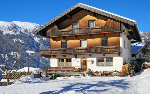 Maiklerhof: Schnee, Eigentum, Winter, Haus, Zuhause, Bergdorf, Gebäude, Grundeigentum, Berg, Skiort